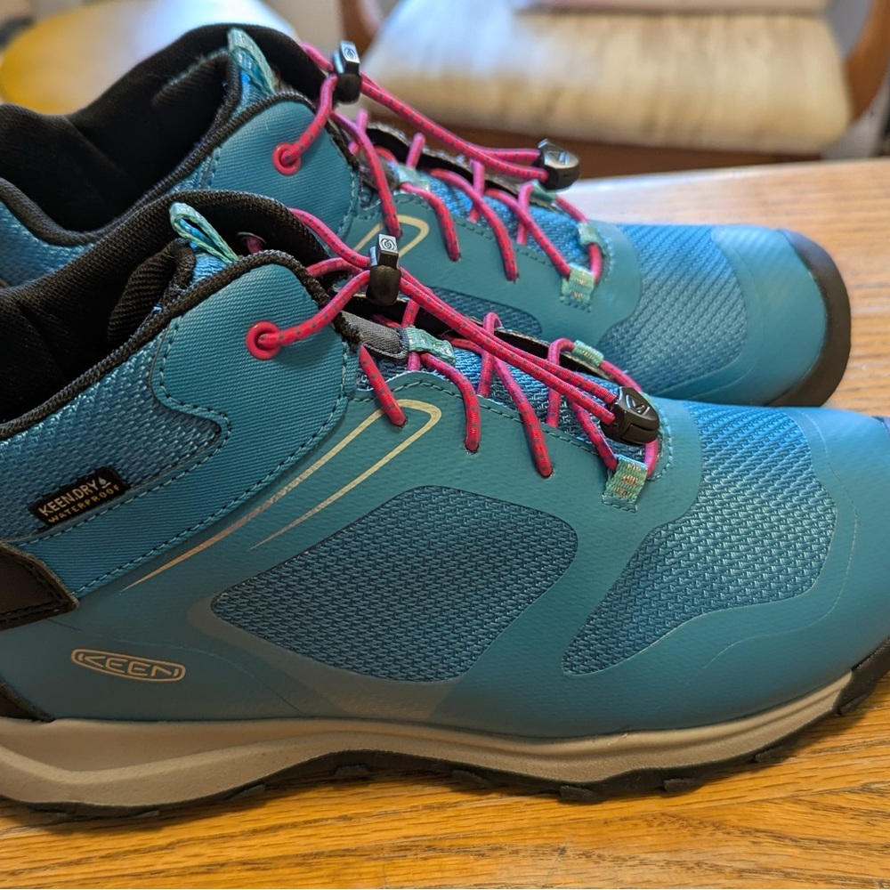 KEEN Kids' Wanduro Waterproof Mid Hiking Boots